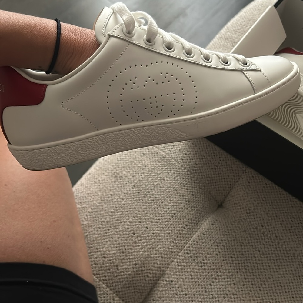 Gucci interlocking perforated GG sneakers - Picture 9 of 10